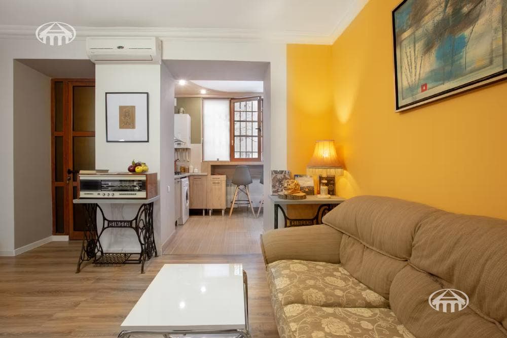 Apartment · 1 rooms · 43 m² · Kentron