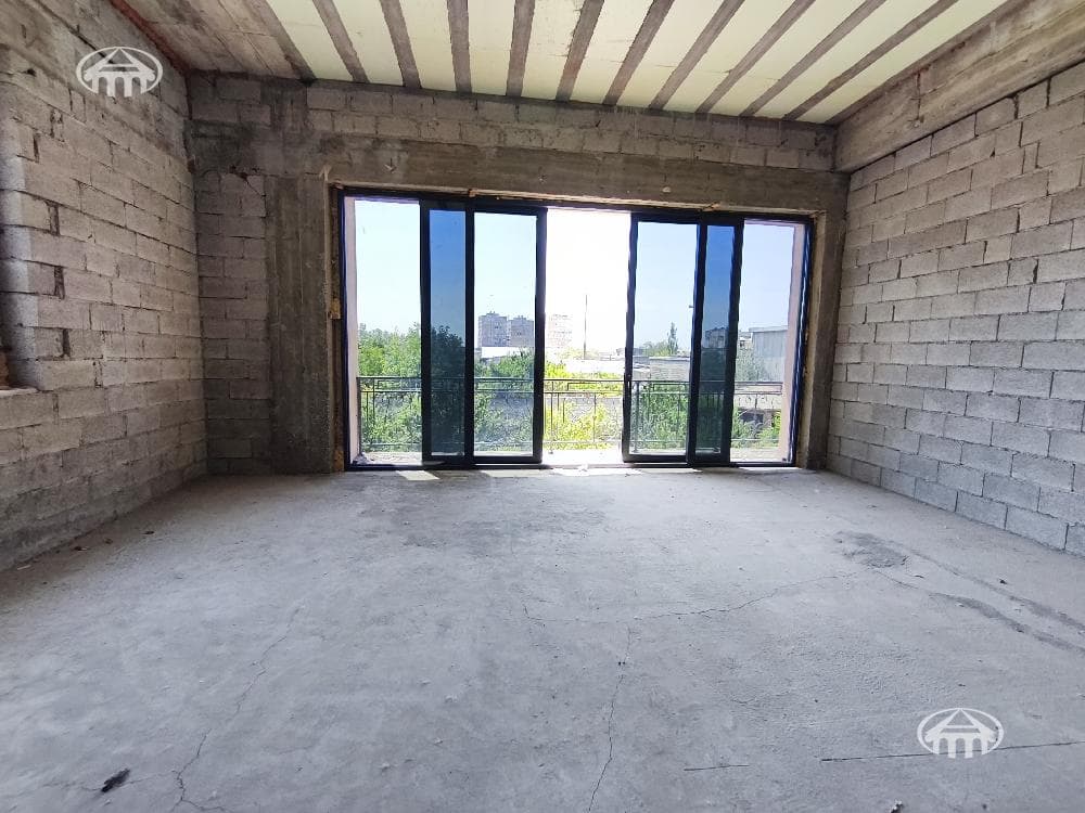 Особняк · 5 комн. · 323 м² · Малатия-Себастия