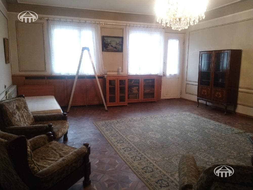 House · 5 rooms · 220 m² · Arabkir