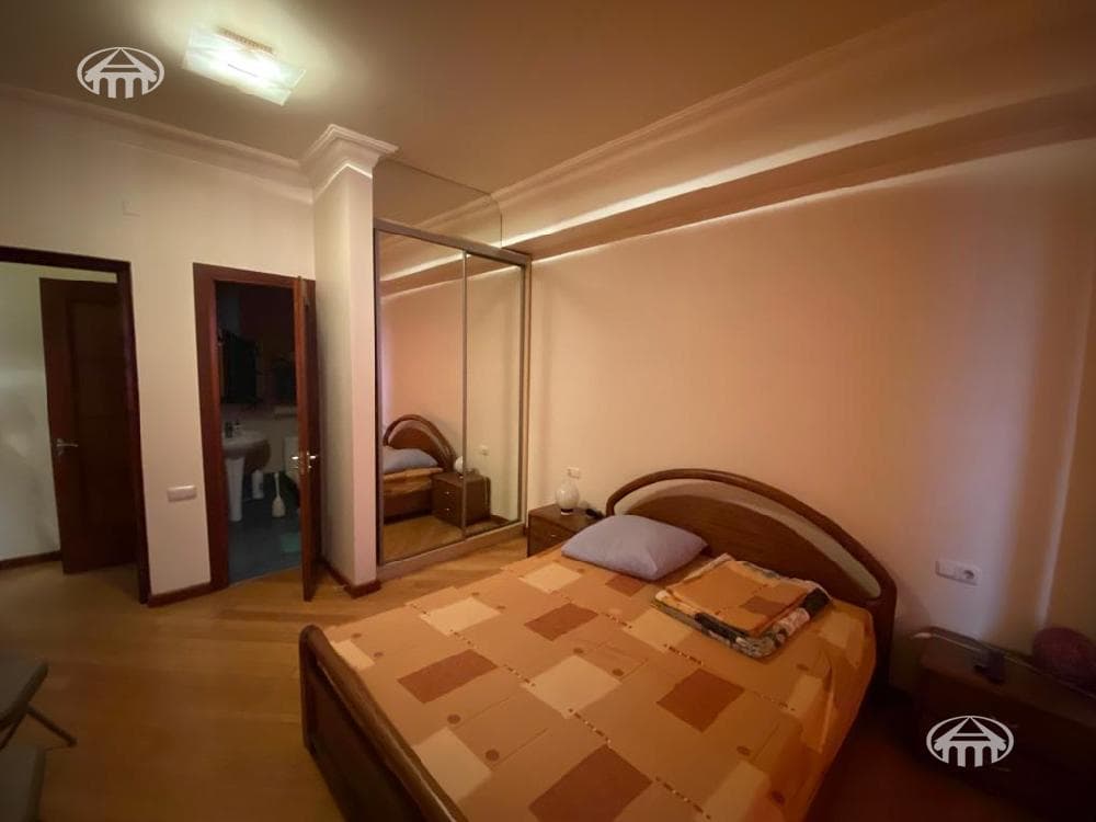 Apartment · 3 rooms · 98 m² · Kentron
