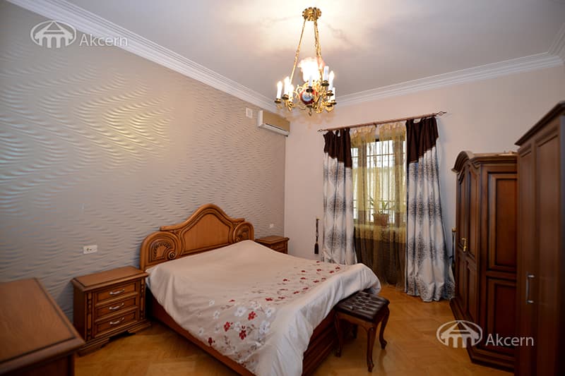 Дом · 6 комн. · 425 м² · Арабкир