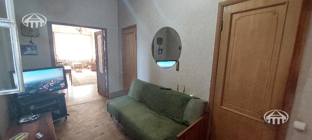 Գրասենյակ · 110 մ² · Կենտրոն