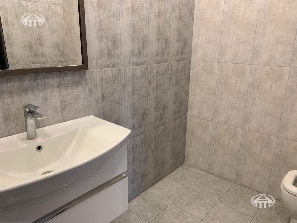 House · 6 rooms · 537 m² · Kentron