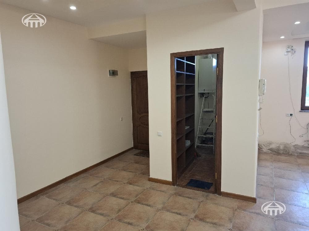 Квартира · 3 комн. · 131 м² · Арабкир