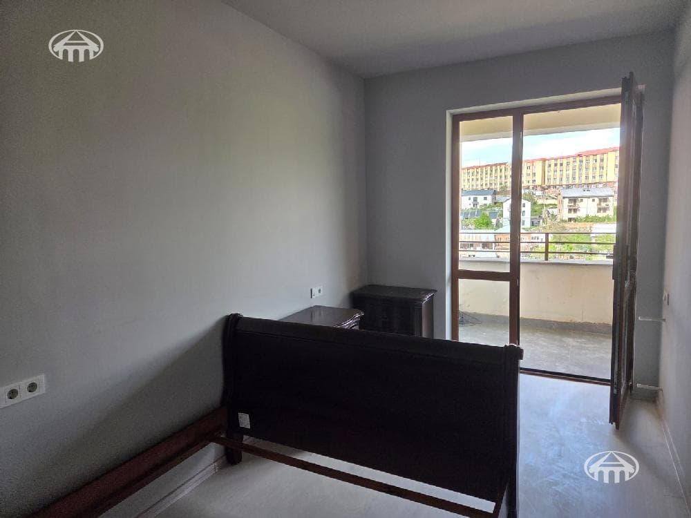 Apartment · 2 rooms · 64 m² · Kanaker-Zeytun