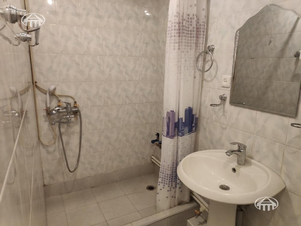Квартира · 2 комн. · 64 м² · Кентрон