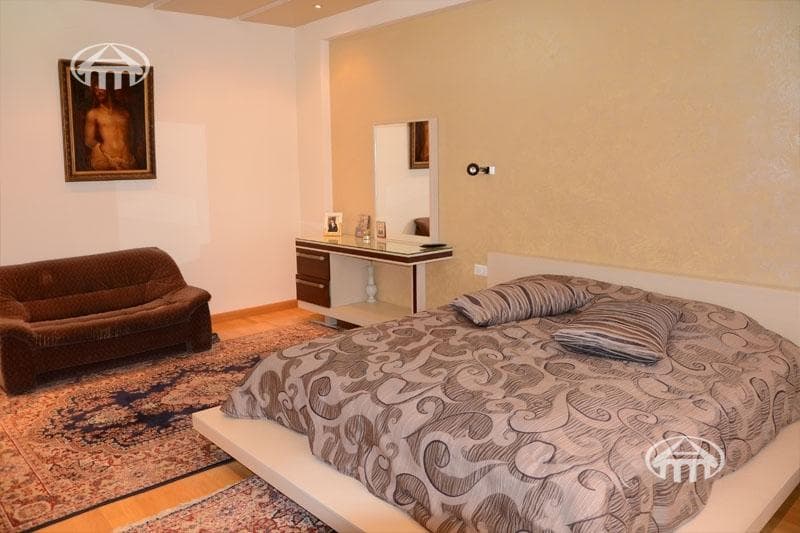 Apartment · 4 rooms · 239 m² · Arabkir