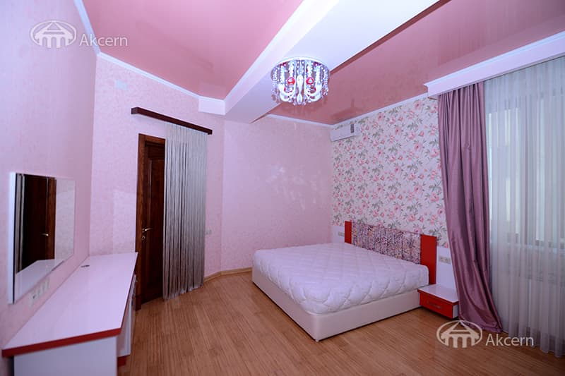 Квартира · 4 комн. · 133 м² · Арабкир