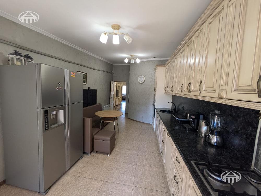 Квартира · 4 комн. · 134 м² · Кентрон