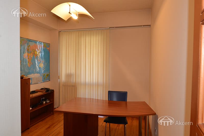 Квартира · 6 комн. · 266 м² · Кентрон
