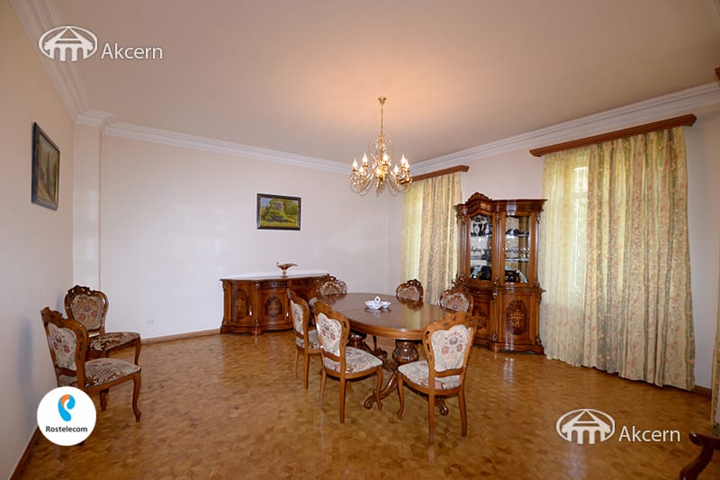 Apartment · 5 rooms · 350 m² · Kentron