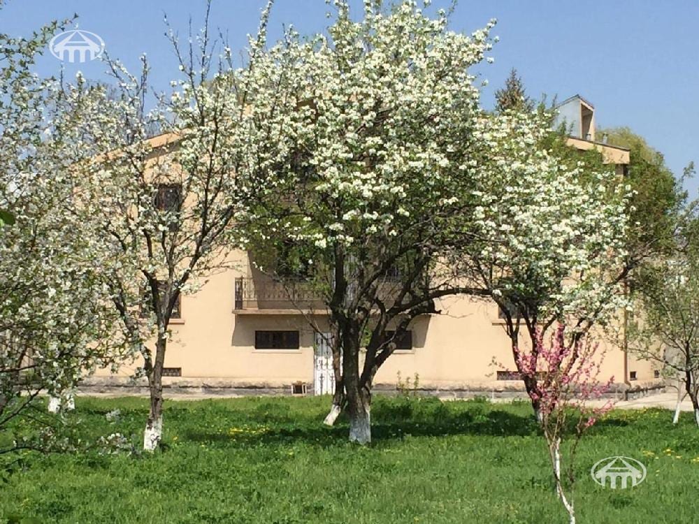 Առանձնատուն · 516,5 մ² · Եղվարդ