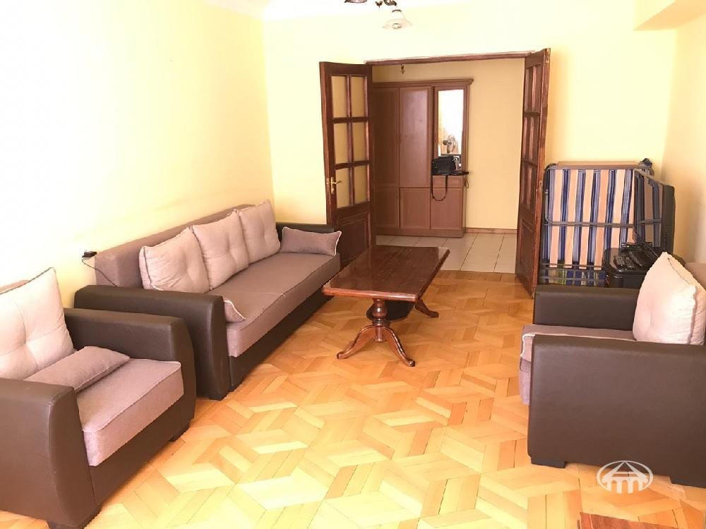 Apartment · 2 rooms · 68 m² · Kentron