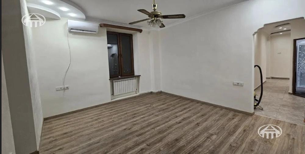 Apartment · 2 rooms · 59 m² · Kentron