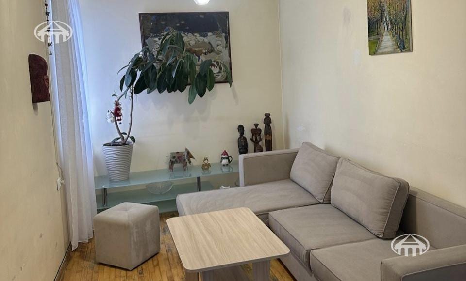 Apartment · 4 rooms · 127 m² · Kentron