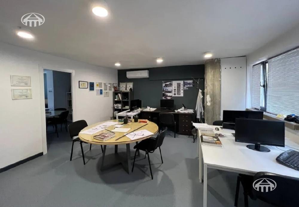 Office · 99 m² · Kentron