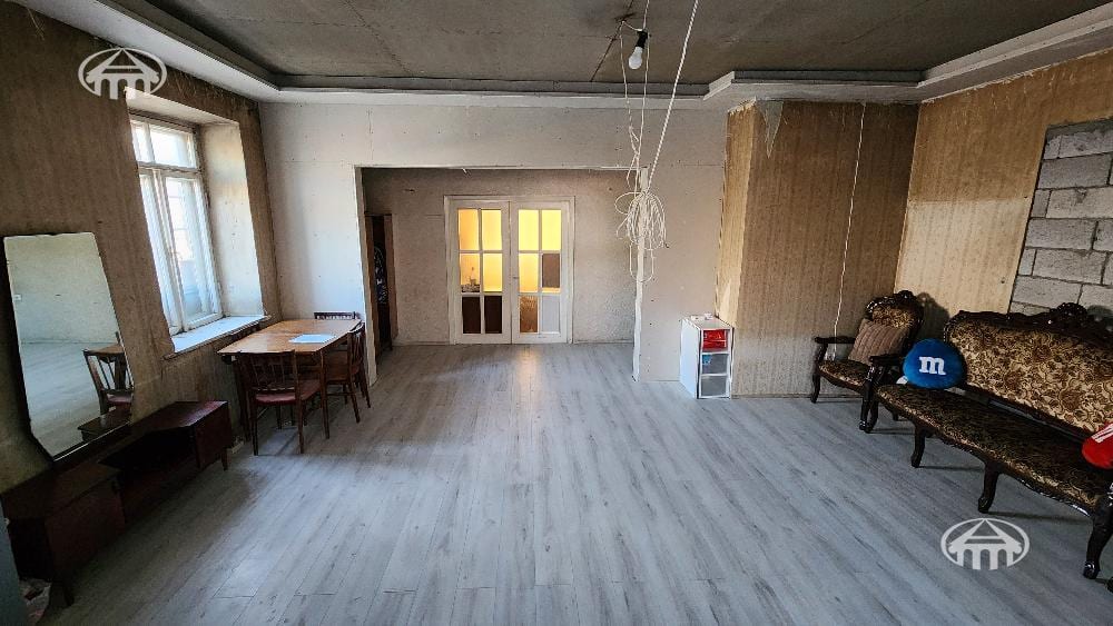 Apartment · 2 rooms · 72 m² · Kentron