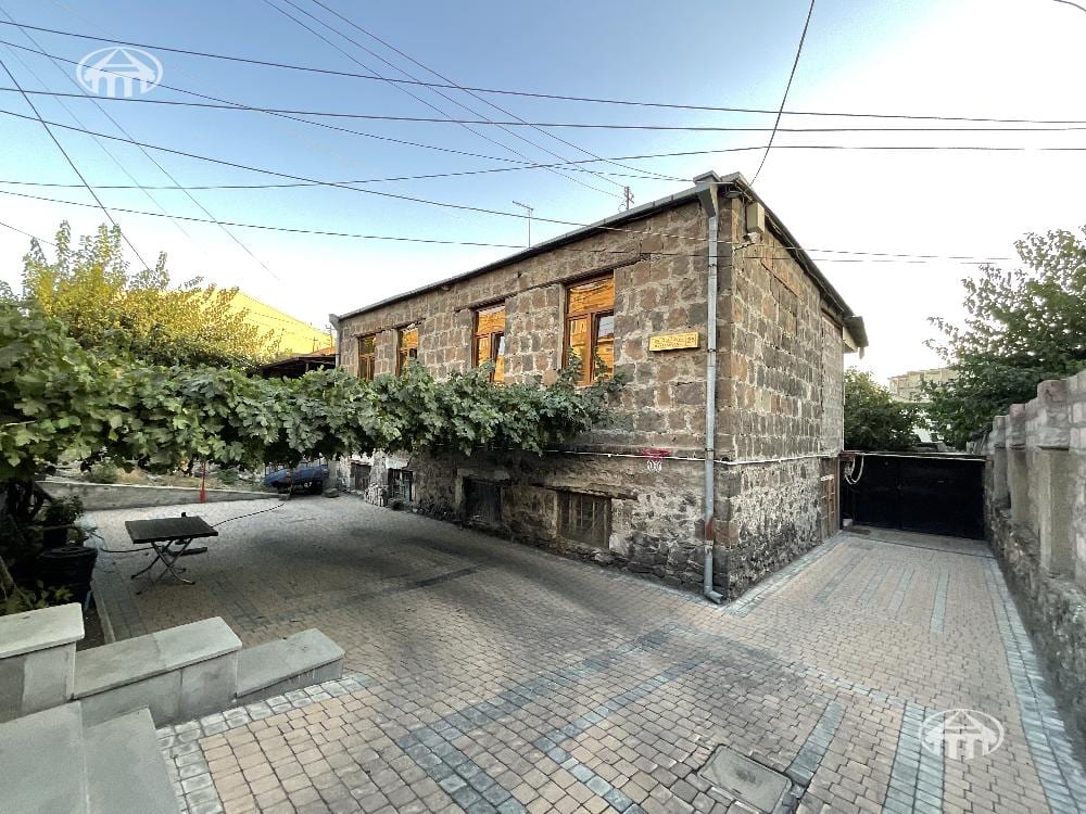 Սեփական տուն · 3 սեն. · 147 մ² · Շենգավիթ