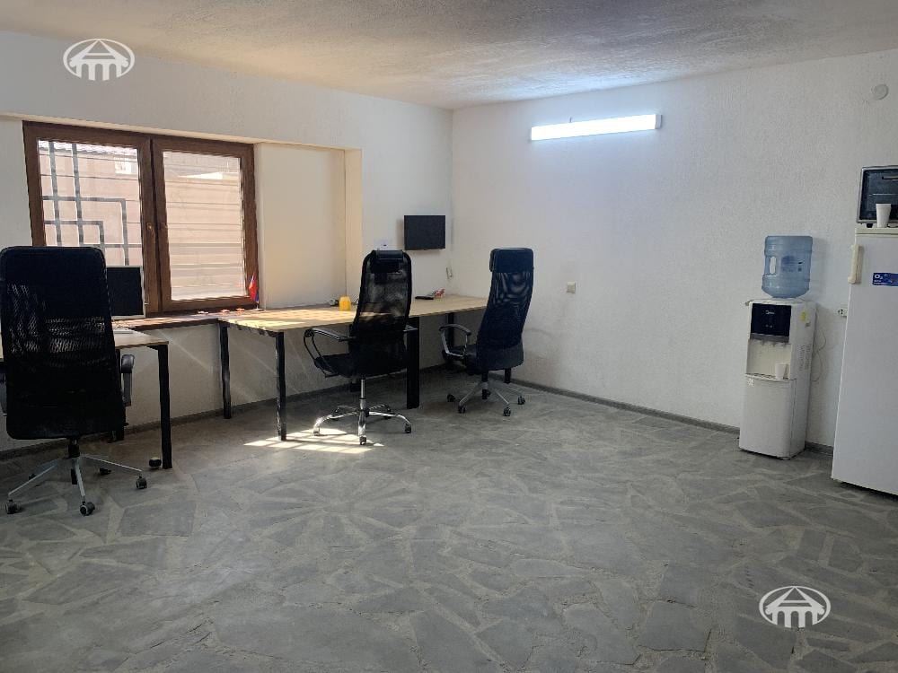 Офис · 65 м² · Давташен