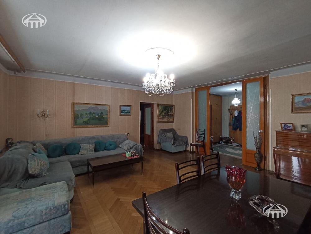 Квартира · 4 комн. · 115 м² · Кентрон