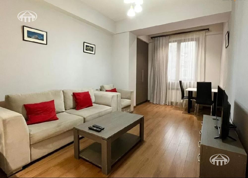 Apartment · 2 rooms · 51 m² · Kentron