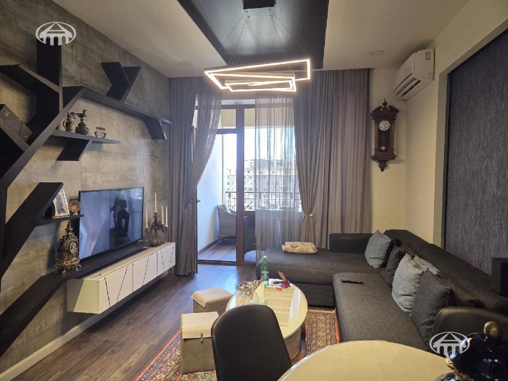 Квартира · 2 комн. · 75 м² · Кентрон