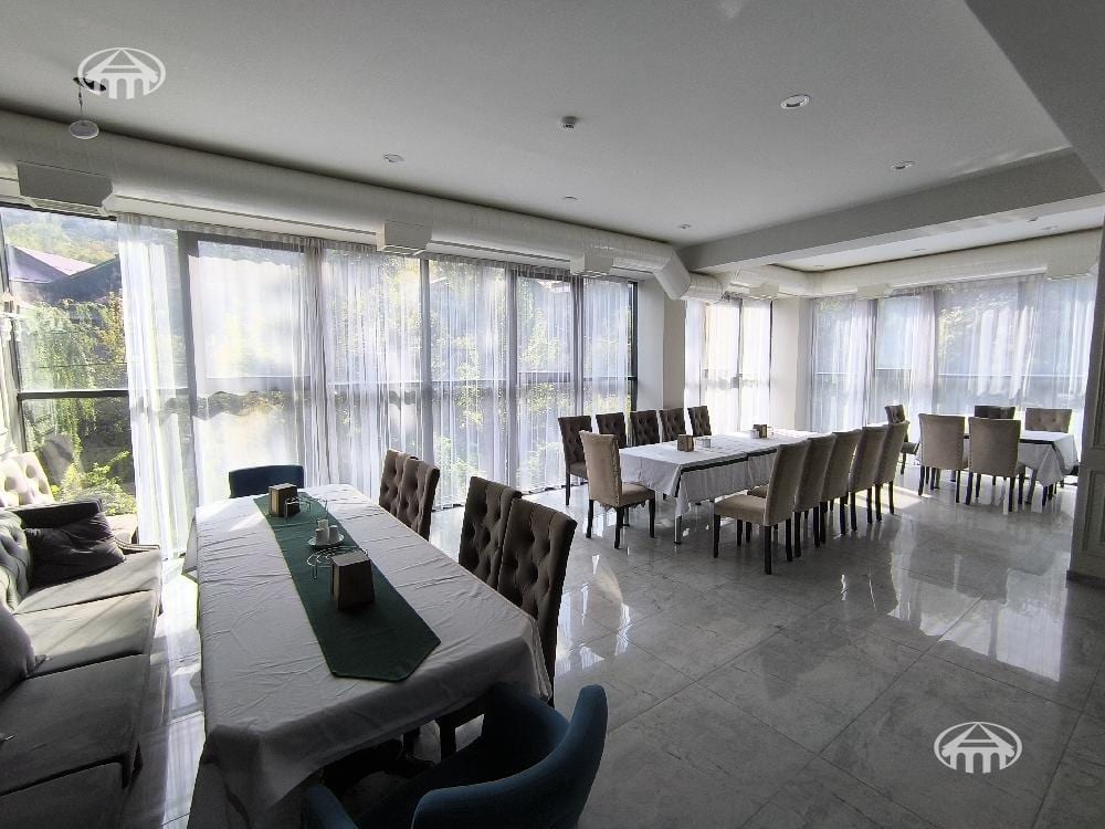 Ресторан · 240 м² · Кентрон