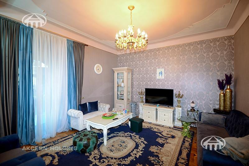 Квартира · 4 комн. · 102 м² · Кентрон