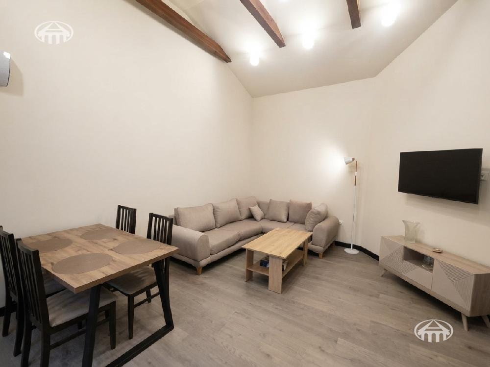 Apartment · 3 rooms · 67 m² · Kentron