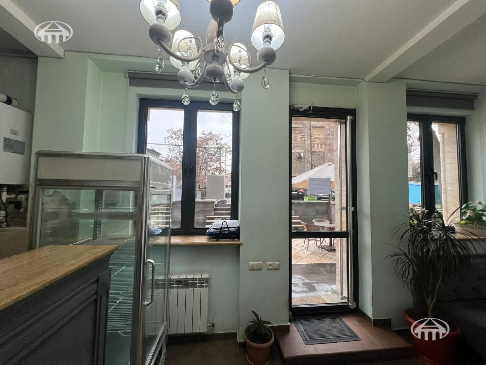 Office · 92 m² · Kentron