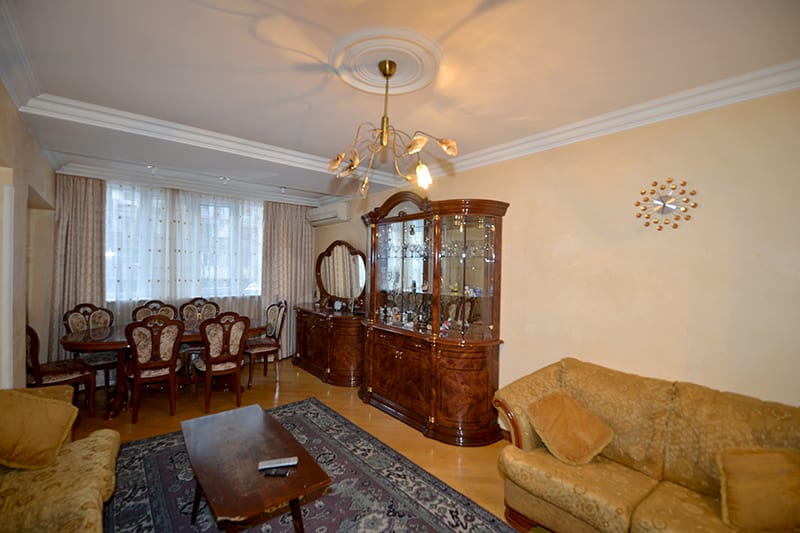 Квартира · 2 комн. · 68 м² · Кентрон