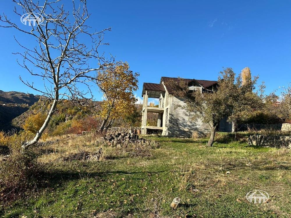 Hotel · 6 rooms · 192 m² · Byuraskan