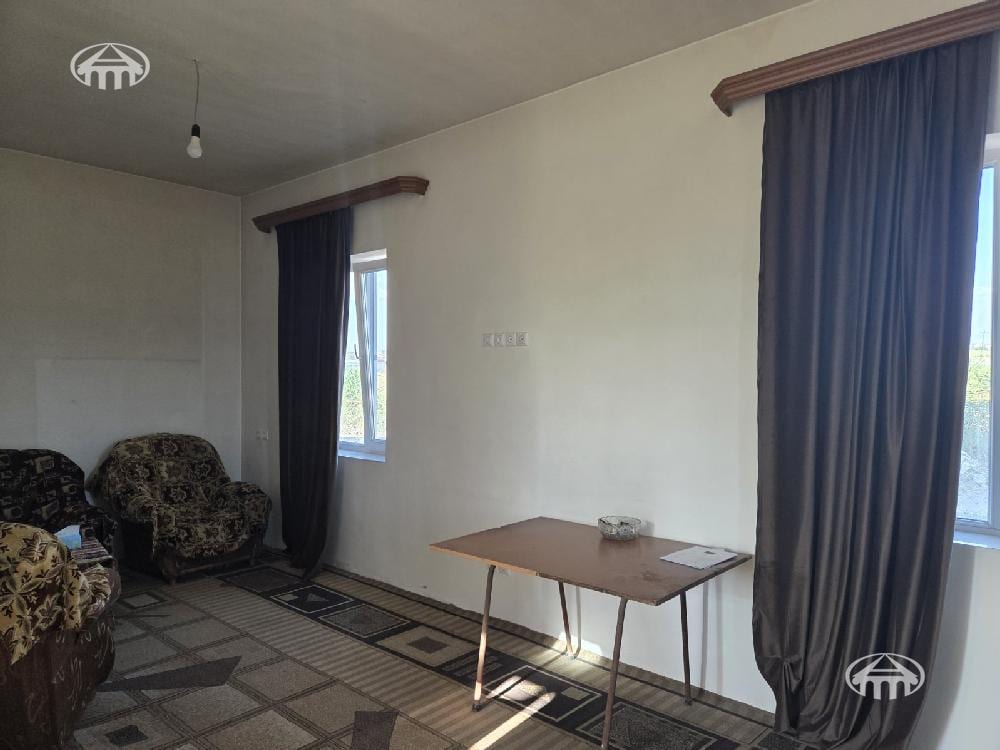 Commercial property · 256 m² · Aintap