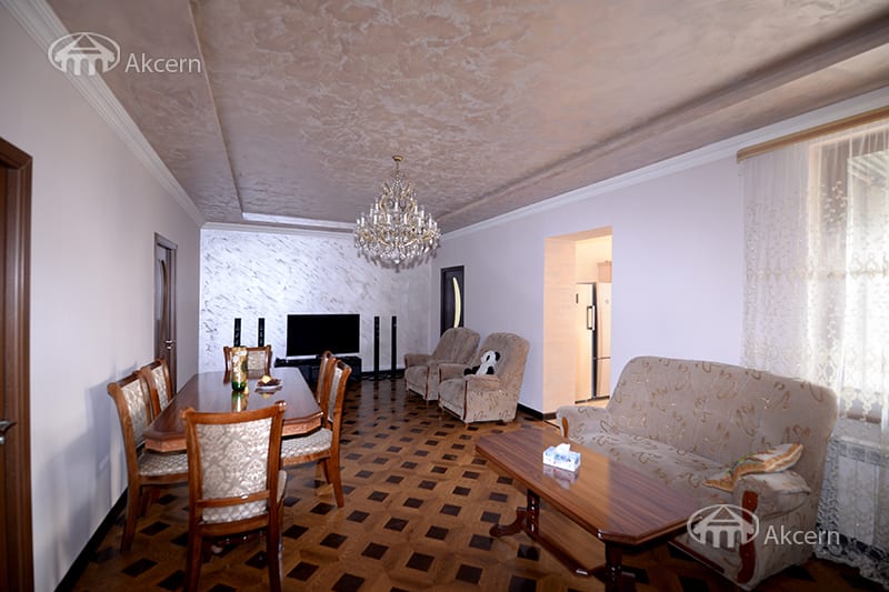 House · 4 rooms · 136 m² · Davtashen