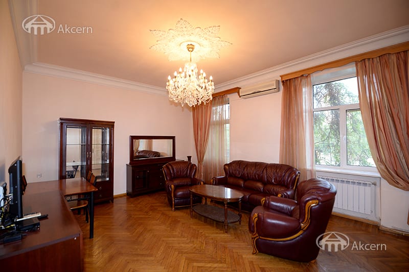 Квартира · 3 комн. · 97 м² · Кентрон
