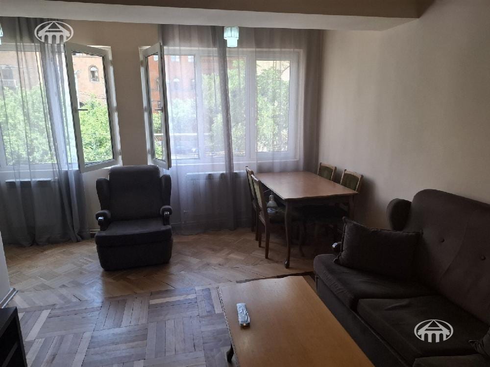 Apartment · 1 rooms · 44 m² · Kentron