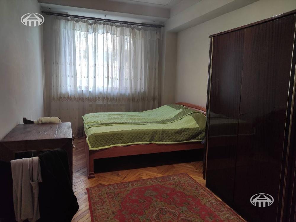 Apartment · 3 rooms · 95 m² · Kentron