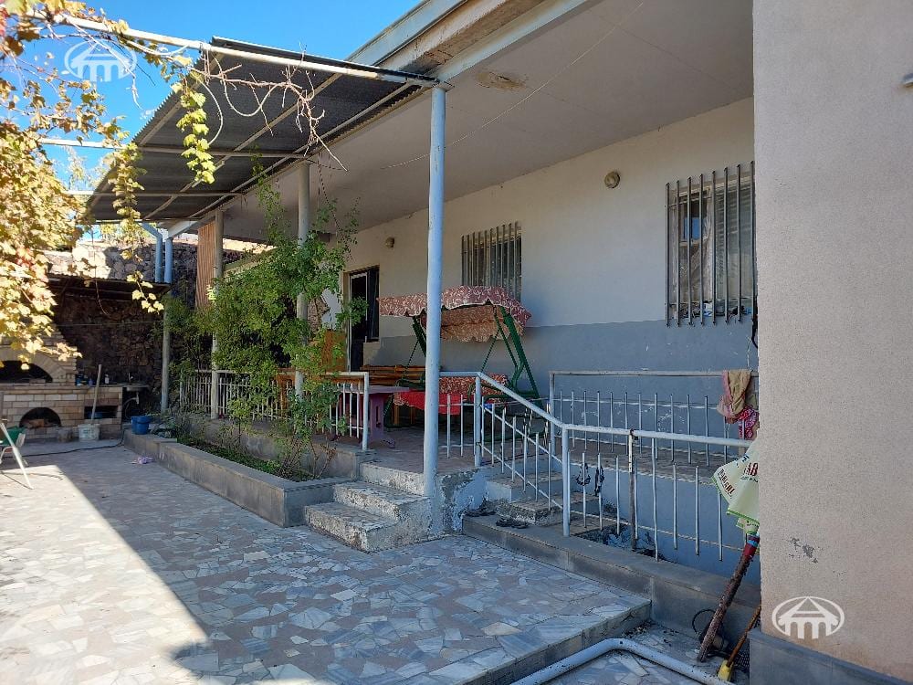 Առանձնատուն · 4 սեն. · 120 մ² · Ձորաղբյուր