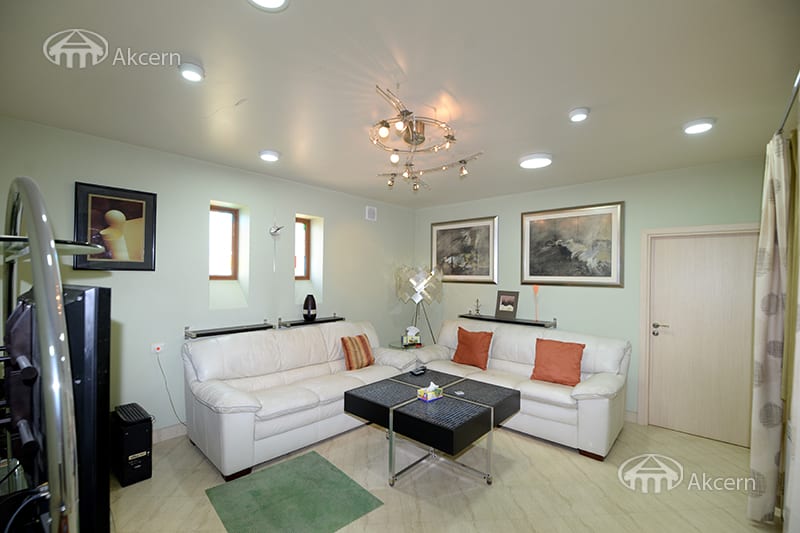 Mansion · 9 rooms · 600 m² · Balahovit