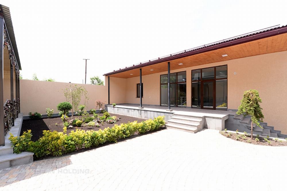 Mansion · 4 rooms · 300 m² · Nork-Marash