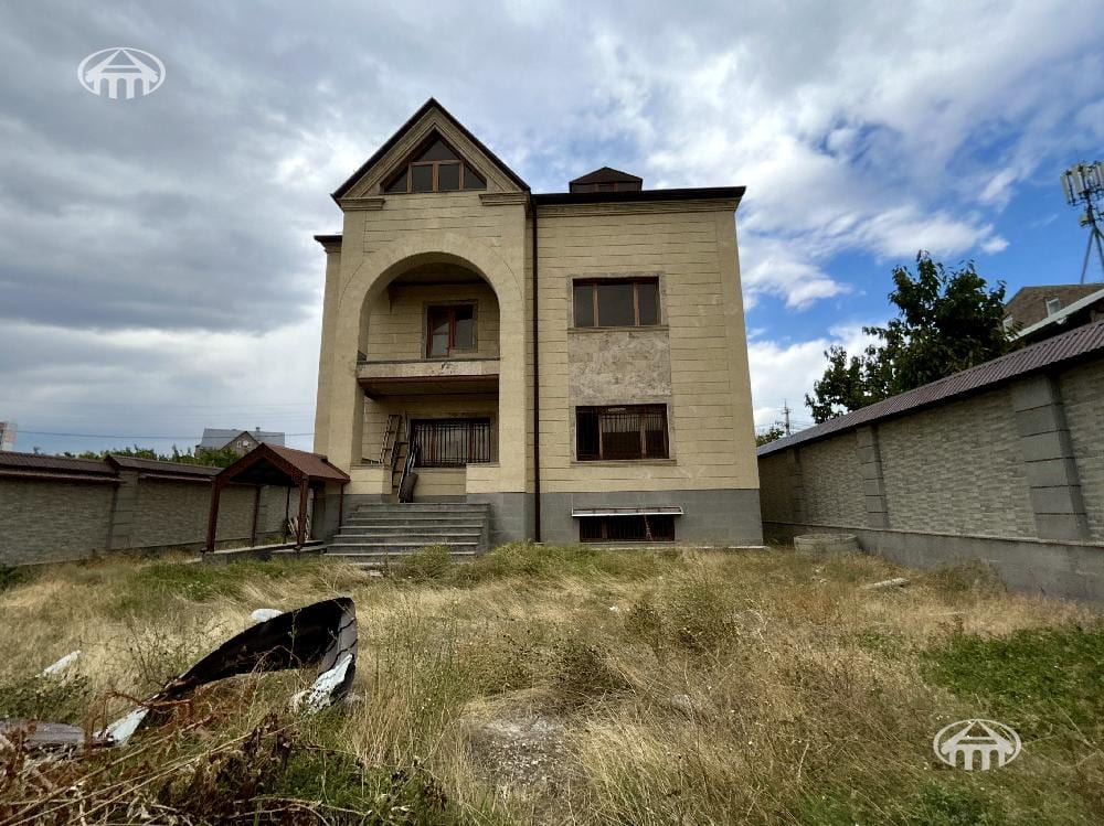 Mansion · 5 rooms · 536 m² · Davtashen