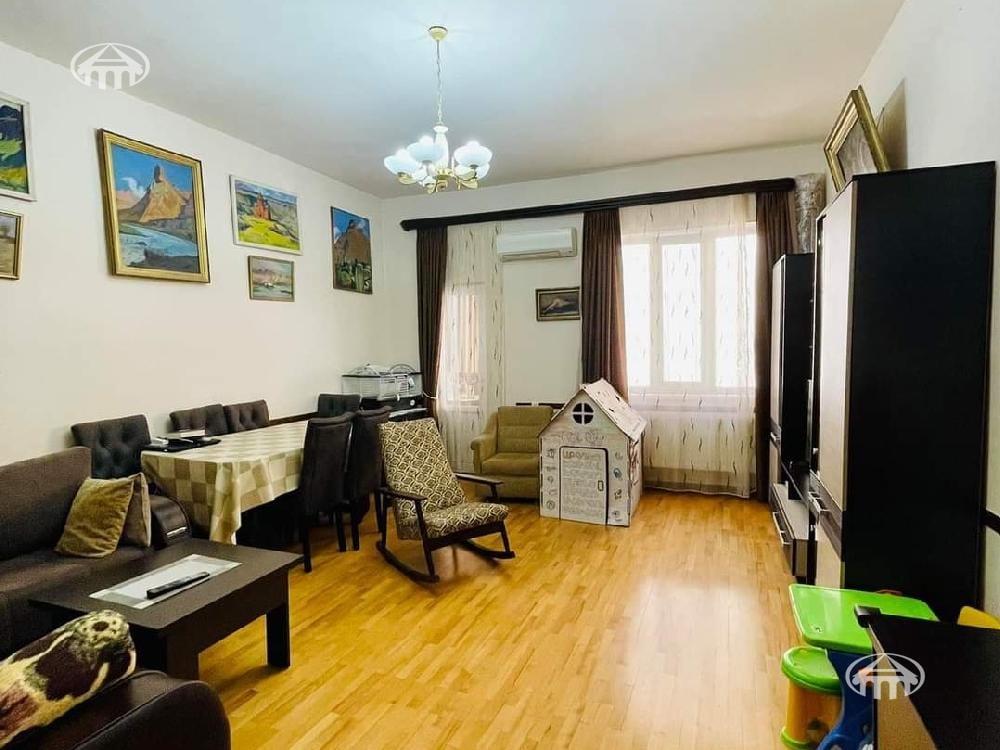 Квартира · 3 комн. · 103 м² · Кентрон