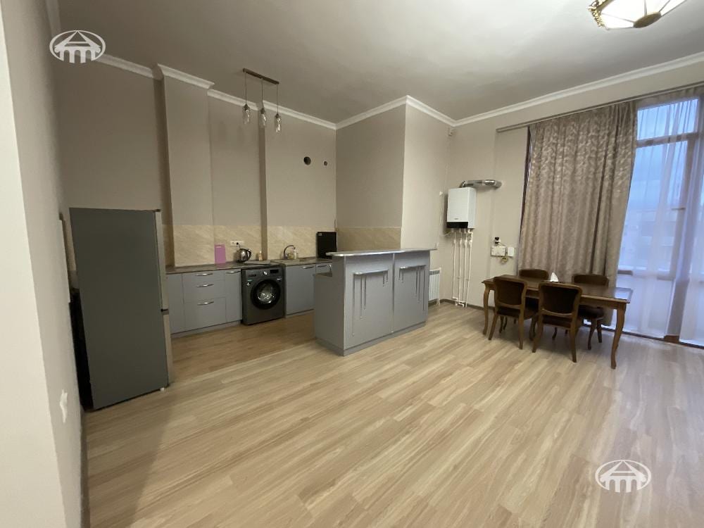 Квартира · 2 комн. · 63 м² · Кентрон