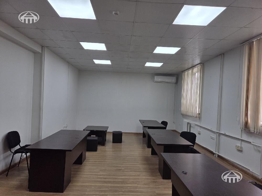 Office · 107 m² · Kentron