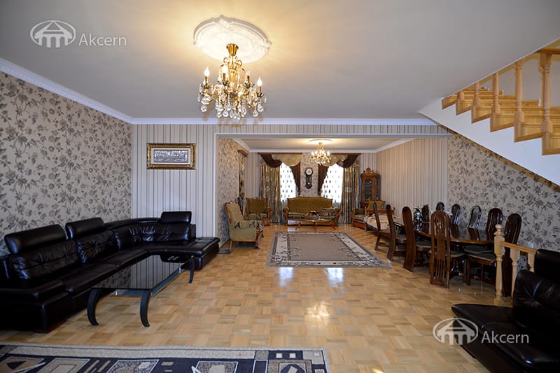 Mansion · 5 rooms · 280 m² · Parakar