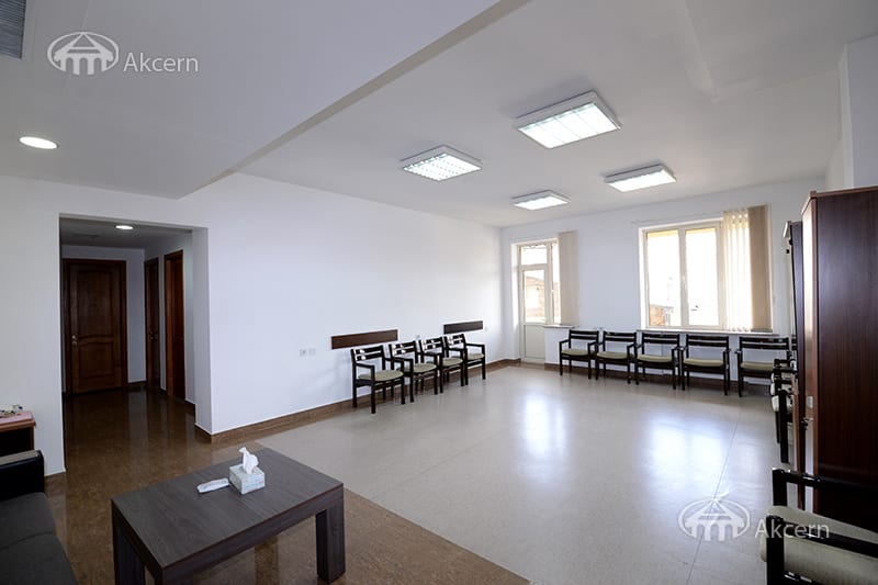 Office · 98 m² · Kentron