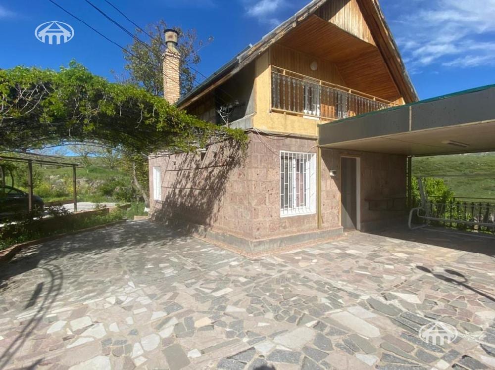Country house · 5 rooms · 172 m² · Karashamb