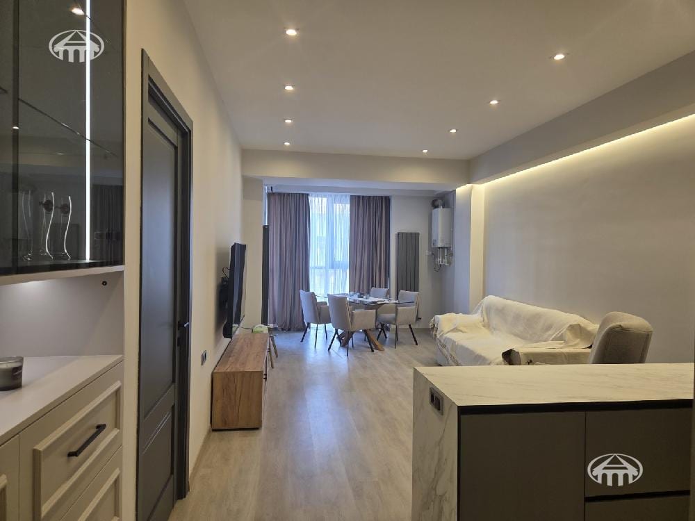 Квартира · 2 комн. · 72 м² · Арабкир
