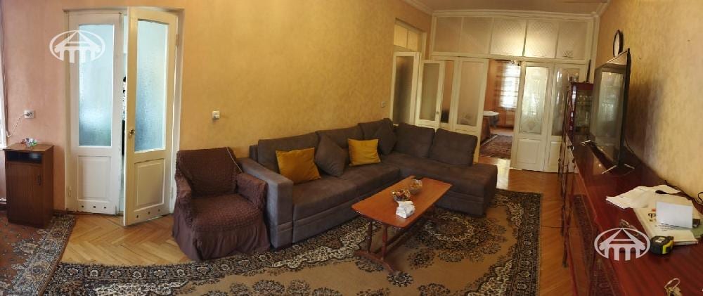 Սեփական տուն · 5 սեն. · 167 մ² · Կենտրոն