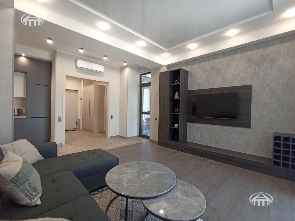 Квартира · 2 комн. · 57 м² · Кентрон